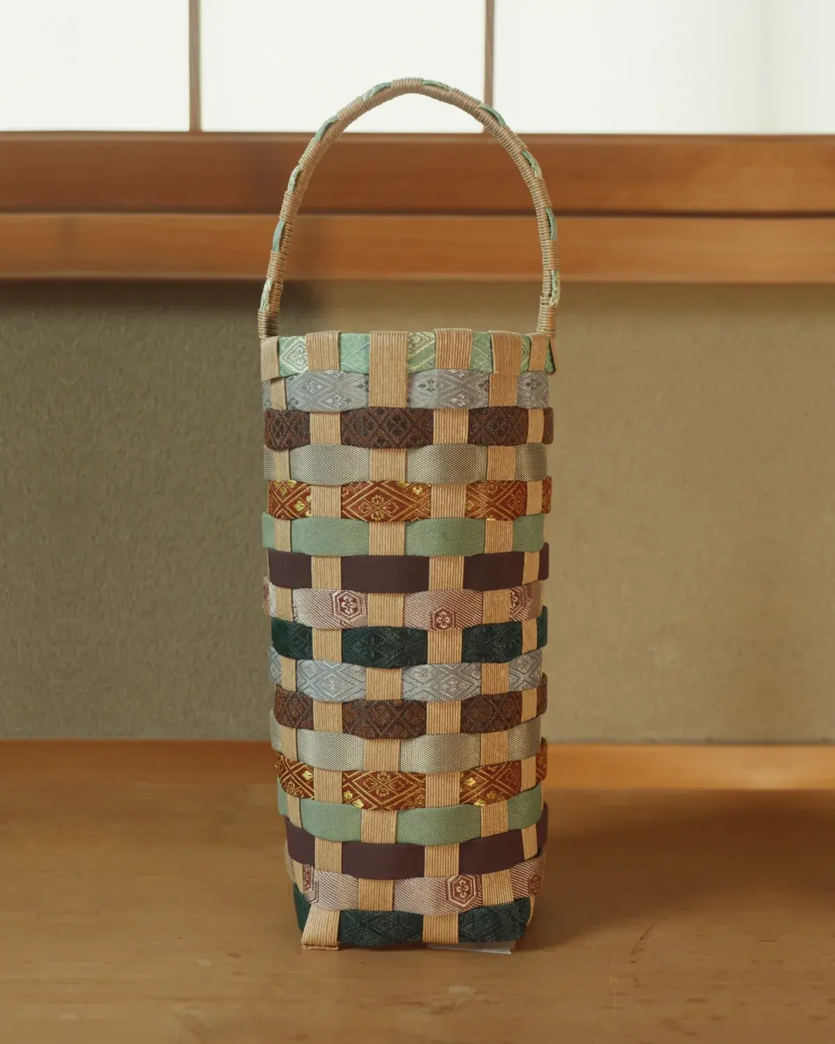 Kuchiba — Chestnut, plum, rust and mint — the colours of late autumn.