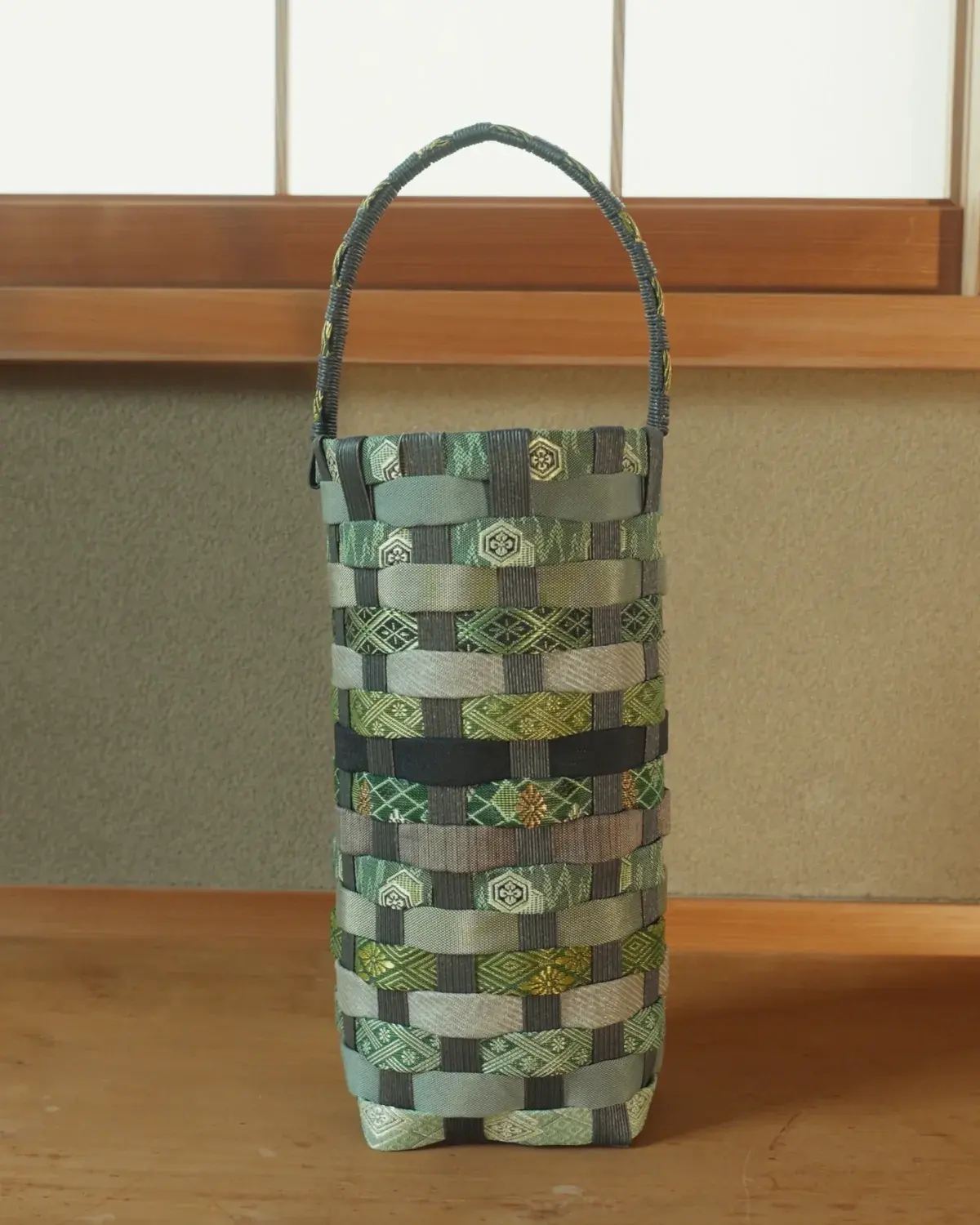 Rikyū — Grey-green, silver and sage, with a slate handle.